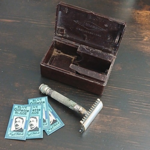 Gillette safety set made - gillette, in
