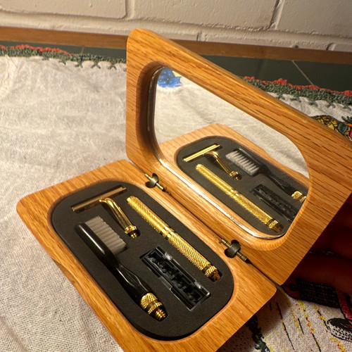 Travel shaving kit - kit, brown/gold